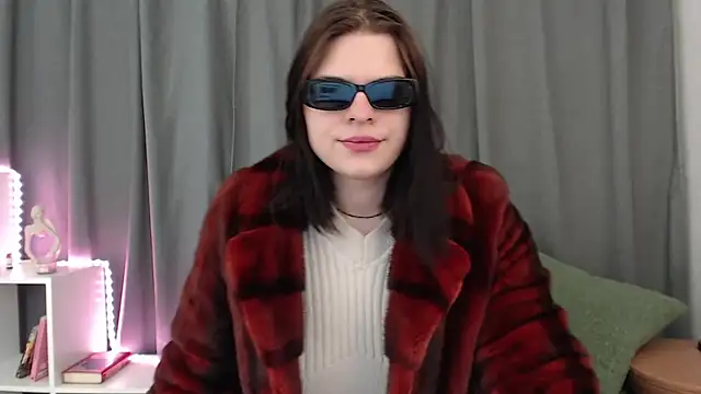 Snapshot of Dona_Mafia chatting on 18, 11, 2025 Dona Mafia online show from 18, 11, 2025