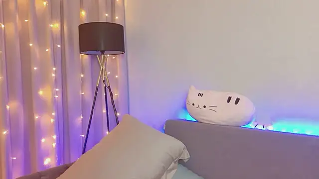 ur shy bambi online show from 3, 3, 2026