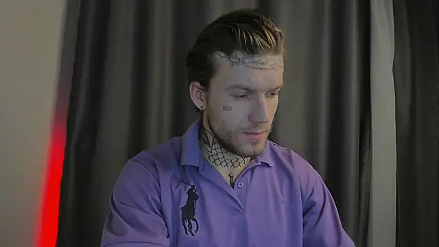 Huntall77 online show from 4, 12, 2025