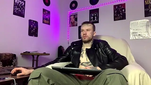 Huntall77 online show from 25, 2, 2026