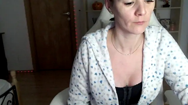 MissyDior8 online show from 6, 1, 2026