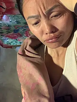 phuong cute online show from 4, 12, 2025