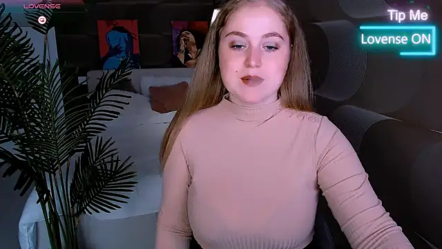 Kate Moan online show from 26, 11, 2025