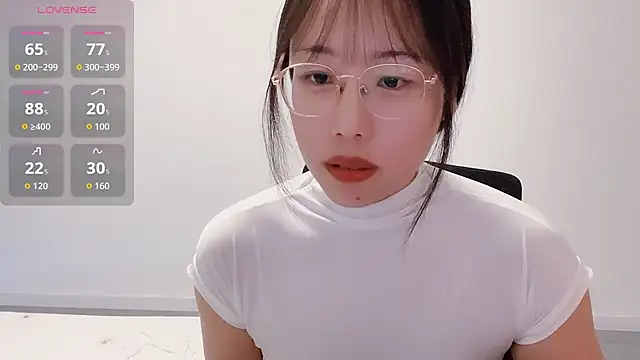 Snapshot of suisui322 chatting on 15, 12, 2025 suisui322 online show from 15, 12, 2025