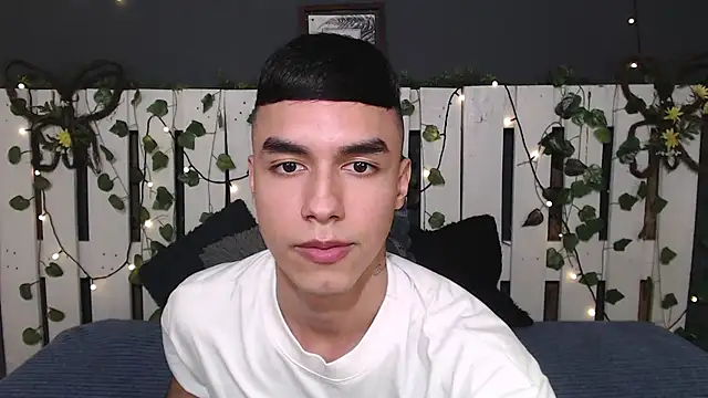 DUVAN MONTES online show from 1, 12, 2025