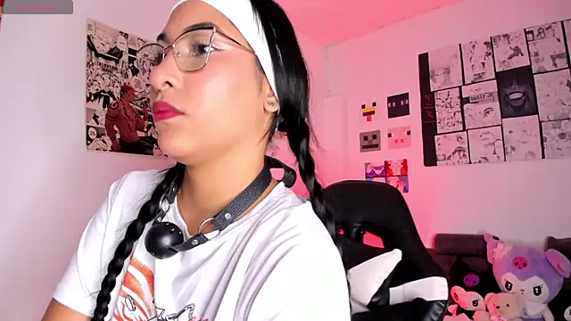 lilithDraven  online show from 15, 4, 2026