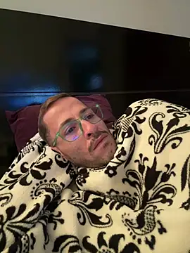Lucasjandre online show from 7, 4, 2026
