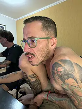 Snapshot of Lucasjandre chatting on 5, 5, 2026 Lucasjandre online show from 5, 5, 2026