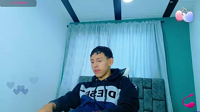 Snapshot of FelipeGonzalezz chatting on 16, 11, 2025 FelipeGonzalezz online show from 16, 11, 2025