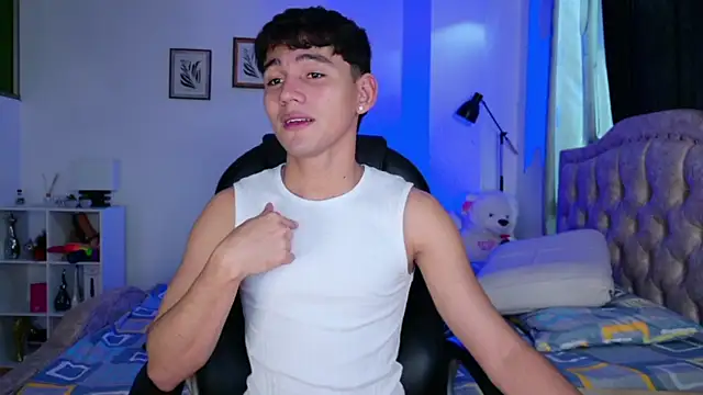 estebanperez 26 online show from 18, 4, 2026