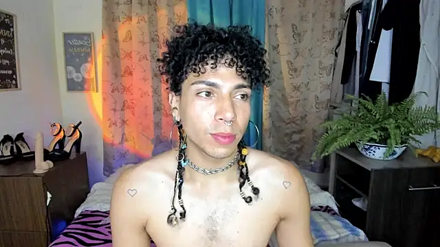 Angel White25 online show from 22, 4, 2026