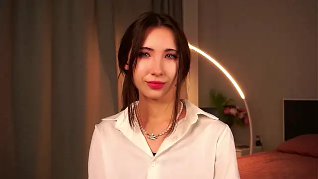 Snapshot of NanceeWestaway chatting on 18, 11, 2025 NanceeWestaway online show from 18, 11, 2025