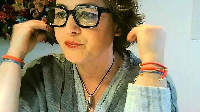 Snapshot of zaidapink1990 chatting on 11, 3, 2026 zaidapink1990 online show from 11, 3, 2026