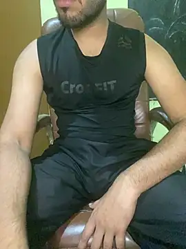 hotyyyyjonny online show from 15, 4, 2026