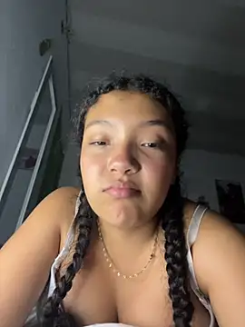 PetiteKattia online show from 7, 2, 2026