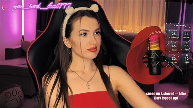 Snapshot of -RED_HAT- chatting on 10, 6, 2026 -RED HAT- online show from 10, 6, 2026