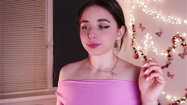 yoyogirlx online show from 28, 3, 2026