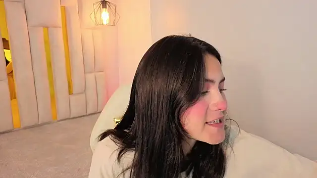 Brandy collinss online show from 28, 4, 2026