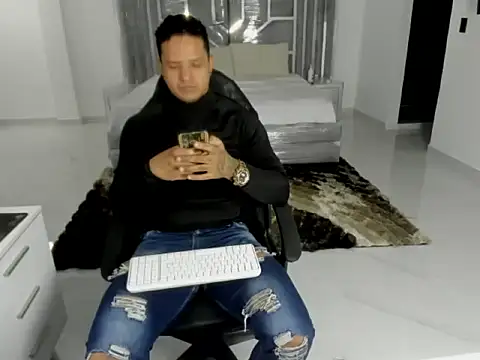 master leather online show from 21, 4, 2026