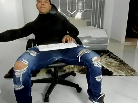 master leather online show from 22, 4, 2026