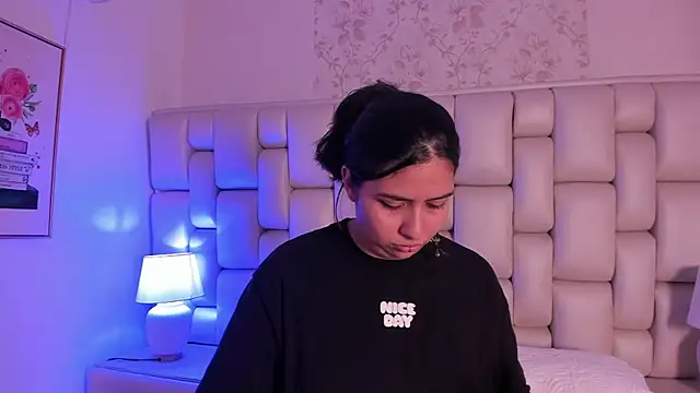 lea hunter   online show from 17, 11, 2025