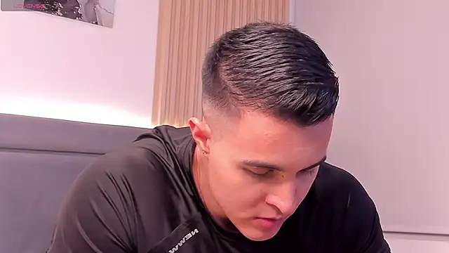 Mason bennet online show from 27, 4, 2026