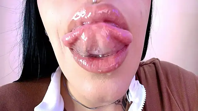 Snapshot of catte_jensen chatting on 6, 3, 2026 catte jensen online show from 6, 3, 2026