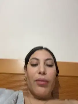 Anna Bitch Disgusting online show from 17, 1, 2026