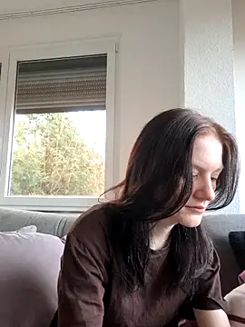 Lilly hase online show from 18, 11, 2025