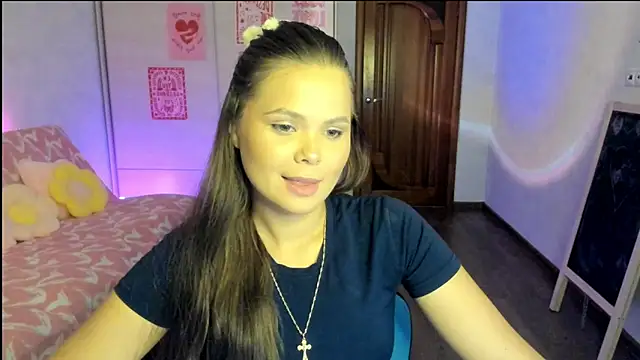 Snapshot of Kira_love_81 chatting on 20, 7, 2026 Kira love 81 online show from 20, 7, 2026