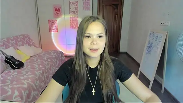 Snapshot of Kira_love_81 chatting on 30, 7, 2026 Kira love 81 online show from 30, 7, 2026