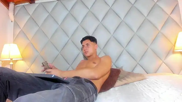 ZeusBrant online show from 23, 4, 2026