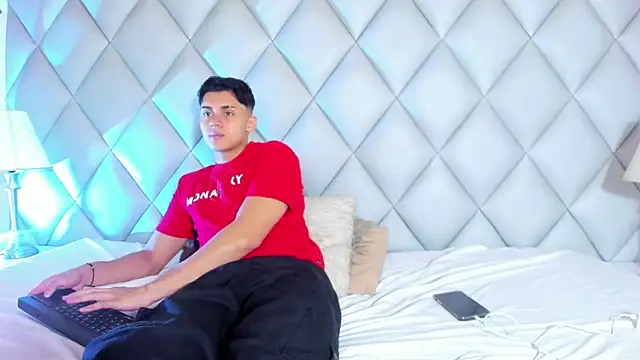 ZeusBrant online show from 27, 4, 2026