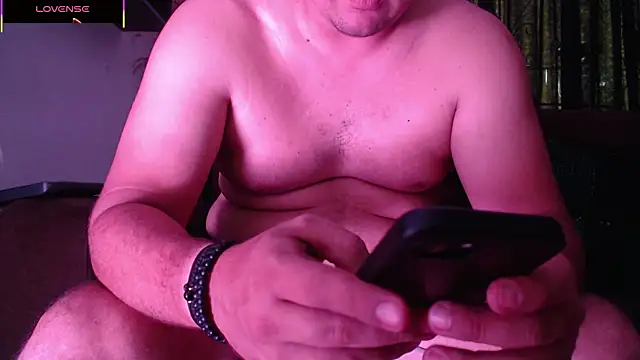 Snapshot of Bobarthur chatting on 16, 11, 2025 Bobarthur online show from 16, 11, 2025