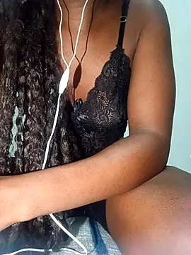 Snapshot of mirna96 chatting on 25, 11, 2025 mirna96 online show from 25, 11, 2025