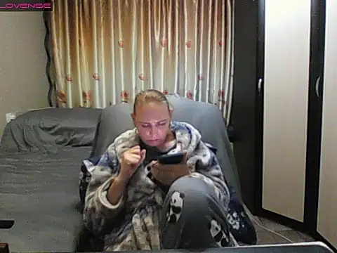 JenniDeep online show from 3, 6, 2026