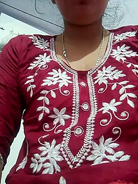 Snapshot of isha_sharma2002 chatting on 29, 11, 2025 isha sharma2002 online show from 29, 11, 2025