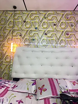 MelanyyJhonson15 online show from 25, 4, 2026