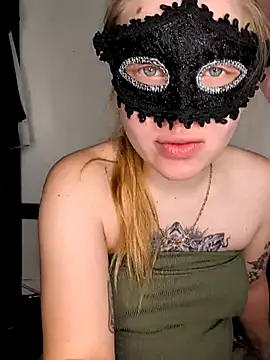 Snapshot of secretcouple_00 chatting on 28, 6, 2026 secretcouple 00 online show from 28, 6, 2026