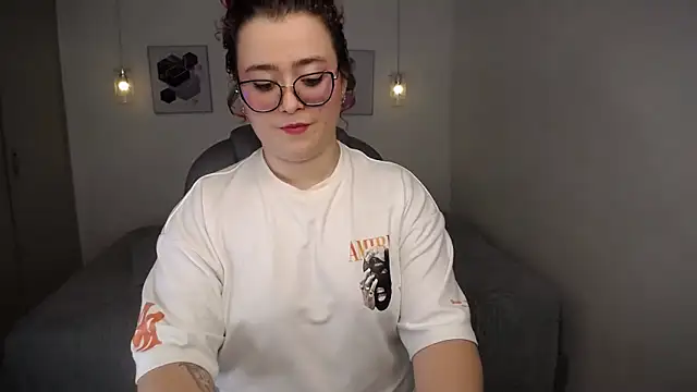 selene rouse  online show from 7, 4, 2026