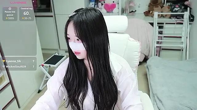 kimhyeona2005 online show from 30, 4, 2026