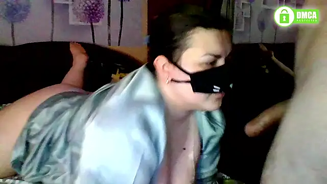 Snapshot of honey_sweet_couple chatting on 13, 1, 2026 honey sweet couple online show from 13, 1, 2026