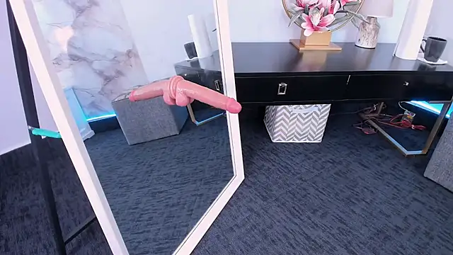 VanillaFlo online show from 3, 2, 2026