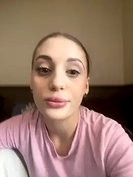 Snapshot of EmersonBennett chatting on 19, 11, 2025 EmersonBennett online show from 19, 11, 2025