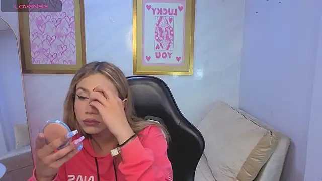 Evy Luxx v online show from 22, 4, 2026