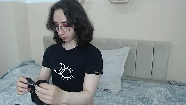 Charlothe 7 online show from 21, 4, 2026