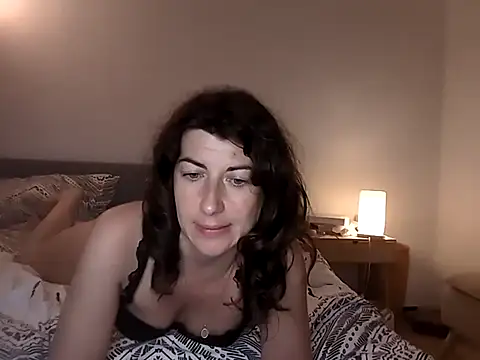 Jo LieLive online show from 19, 6, 2026