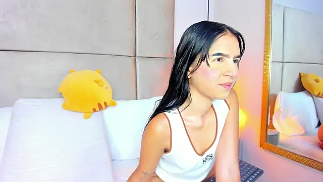 Snapshot of angelaG1 chatting on 12, 6, 2026 angelaG1 online show from 12, 6, 2026