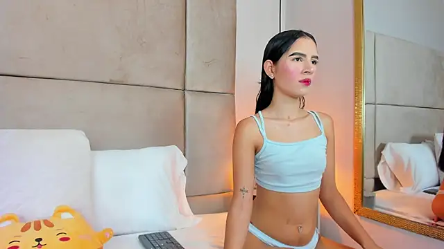 Snapshot of angelaG1 chatting on 26, 6, 2026 angelaG1 online show from 26, 6, 2026