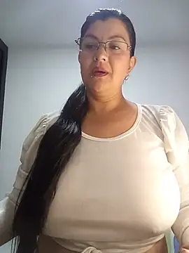 CelesteAlvarez1989 online show from 2, 6, 2026
